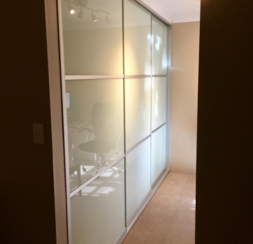 White Glass Matt Silver expressions