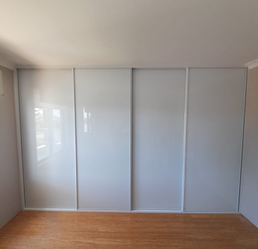 Super white glass with white frames