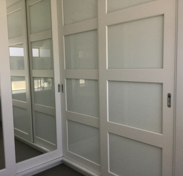 Classic white breeze white glass inserts