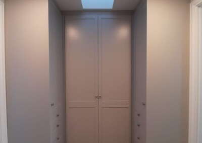 Walk-in Wardrobe 01