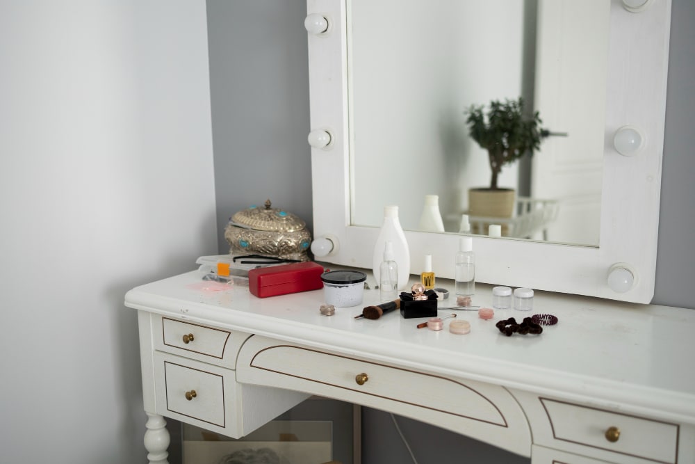 vanity mirrors in dressing room